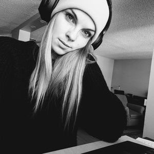 Meet your Posher, Mila